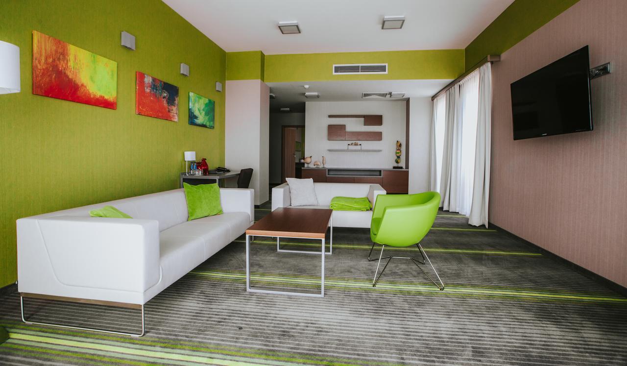 Hotel Radocza Park Business Exterior foto
